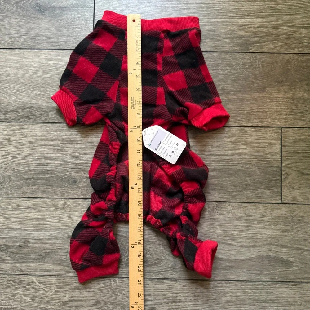 New defect Scenereal Buffalo Plaid Dog Pajamas Red Black Fleece Large Holiday